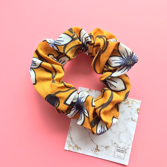 Floral Scrunchie - Black Mustard Red - Picture 4 of 11